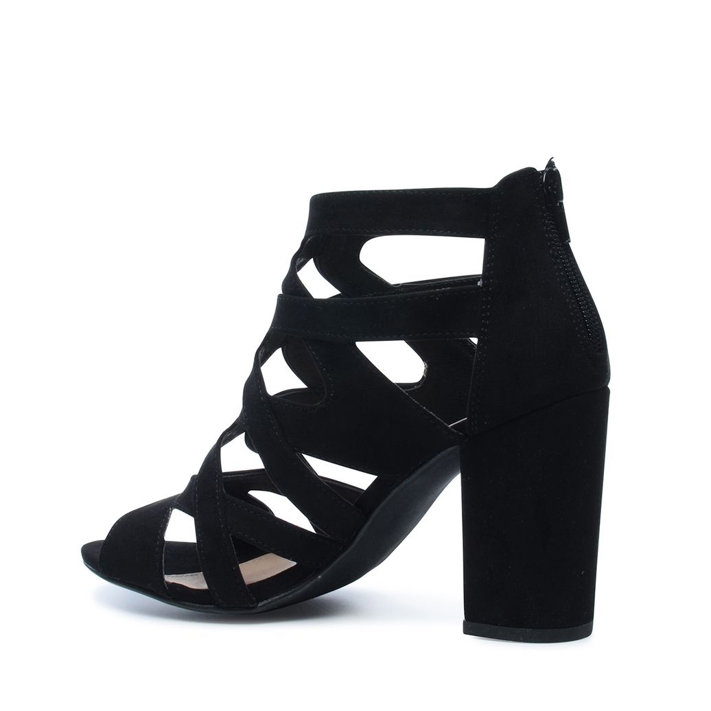 Offene schwarze Pumps