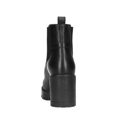 Zwarte chelsea boots met hak