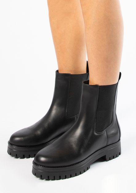 Zwarte lage chelsea boots 