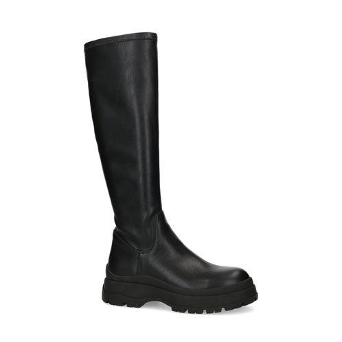 Schwarze Stiefel mit hohem Schaft und markanter Sohle