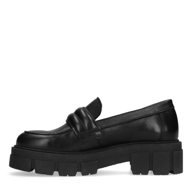 Zwarte loafers met chunky zool