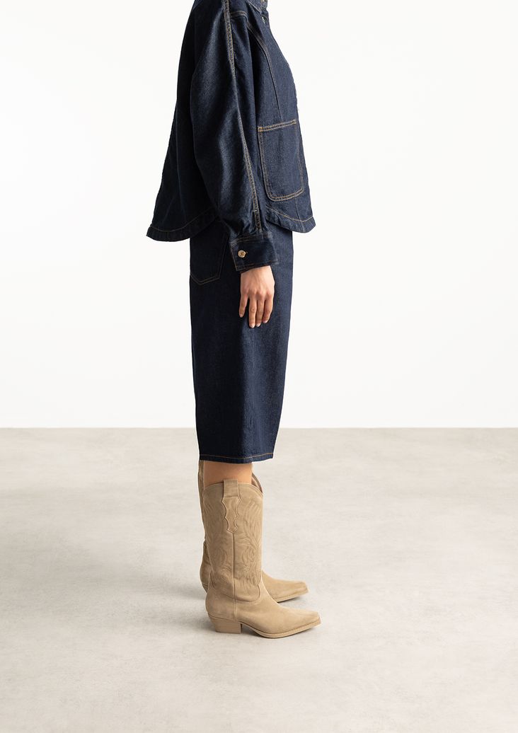 Beigefarbene Western Boots aus Veloursleder mit Stickerei