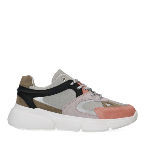 Graue Sneaker mit rosafarbenen Details