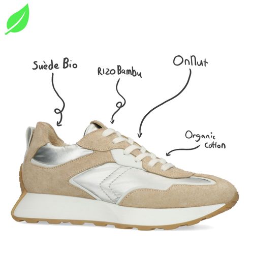 Nachhaltige beigefarbene Sneaker mit silberfarbenen Details