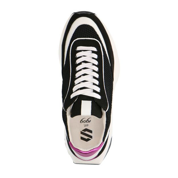 Vegan zwart witte sneakers met roze detail