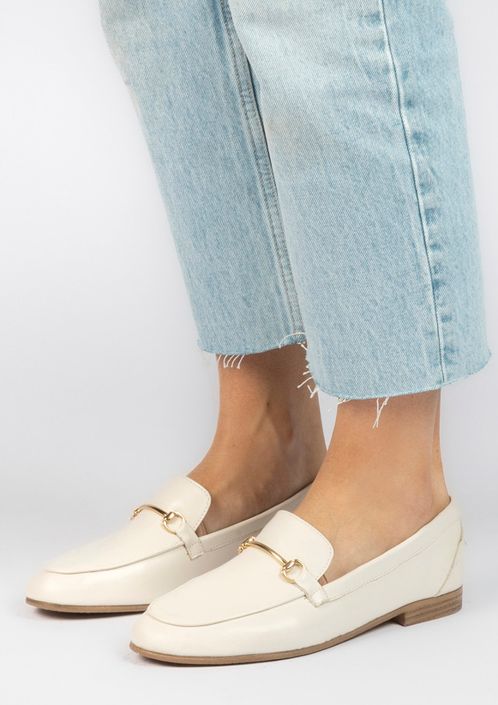 Loafers en cuir avec boucle - blanc cassé