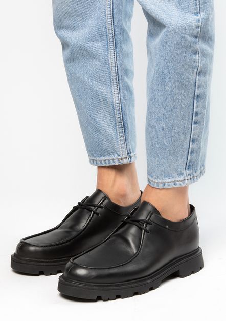 Chaussures à lacets en cuir avec grosse semelle - noir 