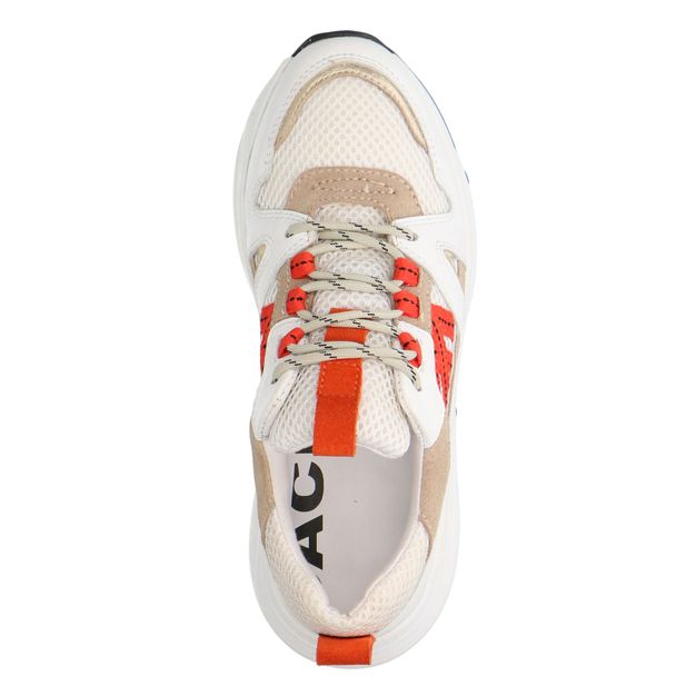 Witte sneakers met oranje details