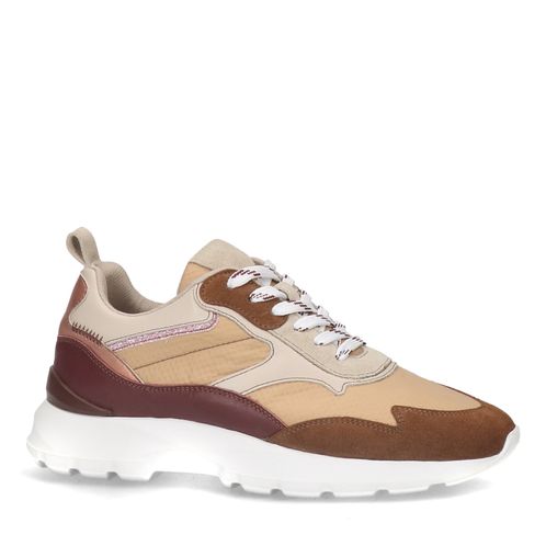 Cognac suède sneakers met beige details