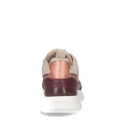 Cognac suède sneakers met beige details