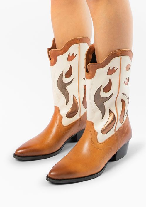 Cognac leren cowboylaarzen met off white details