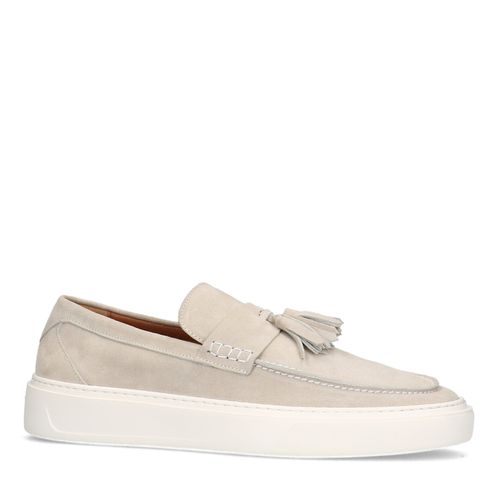 Lichtgrijze suède loafers met kwastjes