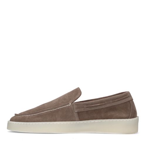 Beige suède loafers