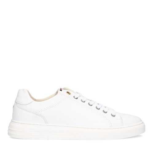 Witte leren sneakers