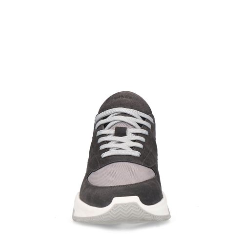 Grijze suède sneakers