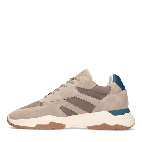 Beige suède sneakers