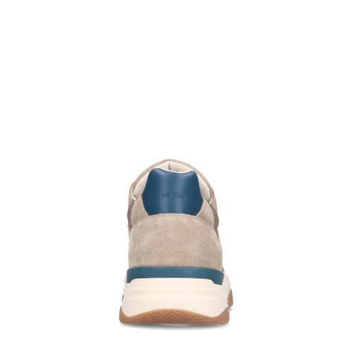Beige suède sneakers