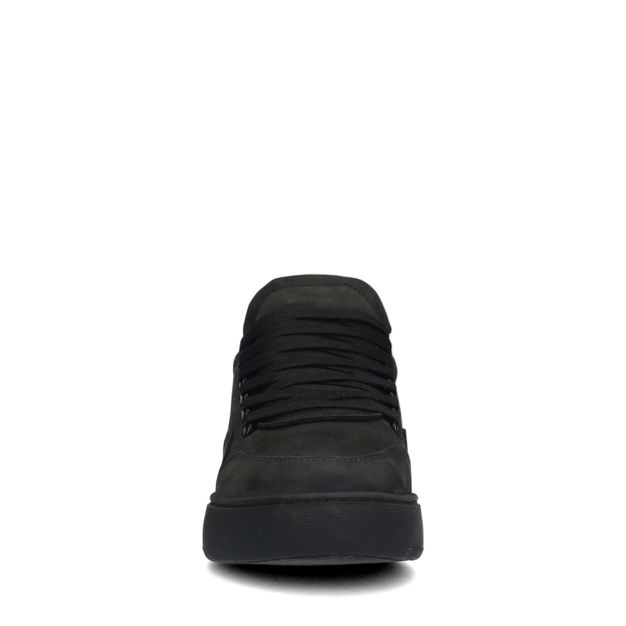 Schwarze Nubuk-Sneaker mit schwarzer Sohle
