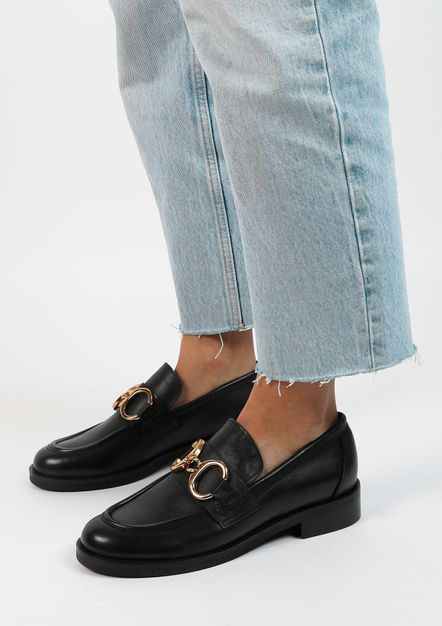 Loafers en cuir avec chaîne - noir