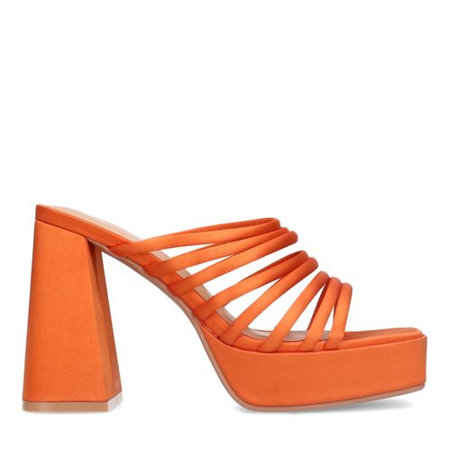 Oranje satin sandalen met plateau hak
