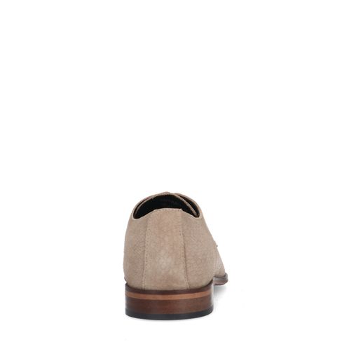 Beigefarbene Veloursleder-Schnürschuhe
