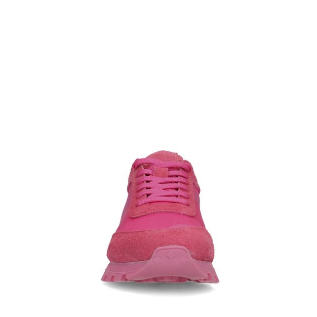 Roze suède sneakers
