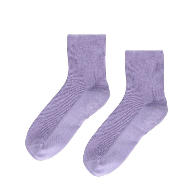 Lila sokken met ribpatroon