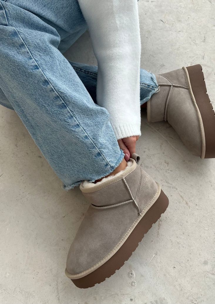 Bottines en daim avec semelle plateforme - beige