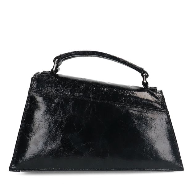 Schwarze Lack-Handtasche mit silberfarbenen Details