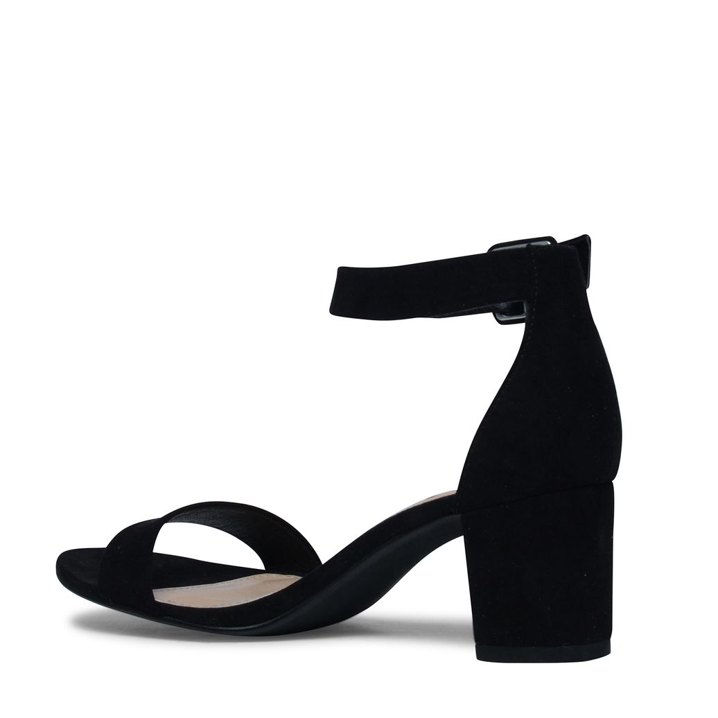 Zwarte sandalen met hak