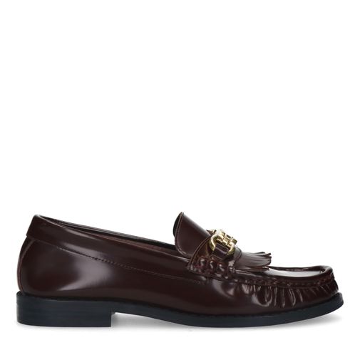 Braune Leder-Loafer mit goldfarbener Kette