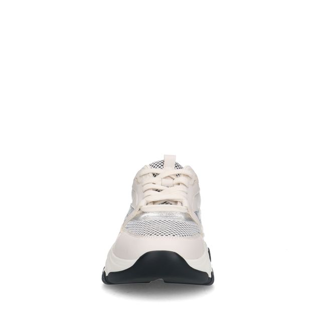 Witte sneakers met zilveren metallic details