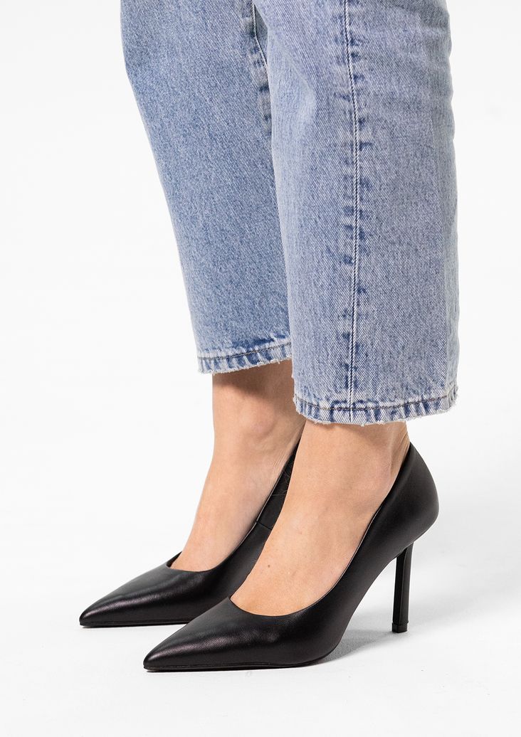 Schwarze Lederpumps