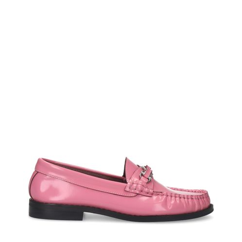 Mocassins en cuir avec chaîne - rose