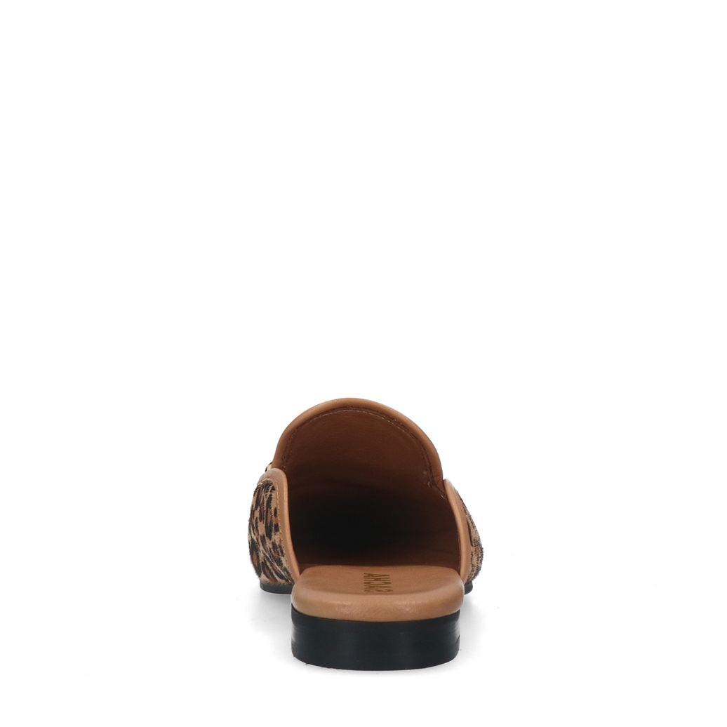 Leopard slip on loafers met goudkleurige chain