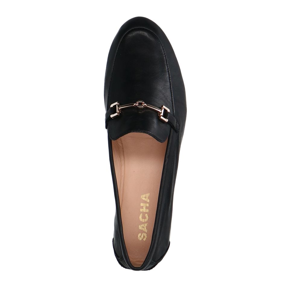Zwarte leren loafers met goudkleurige chain