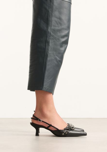 Zwarte buckle slingbacks met kitten heel