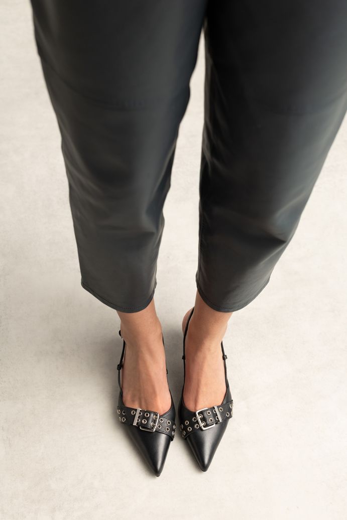 Zwarte buckle slingbacks met kitten heel