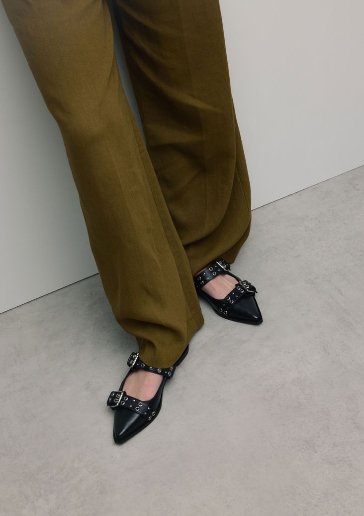 Zwarte buckle slingbacks