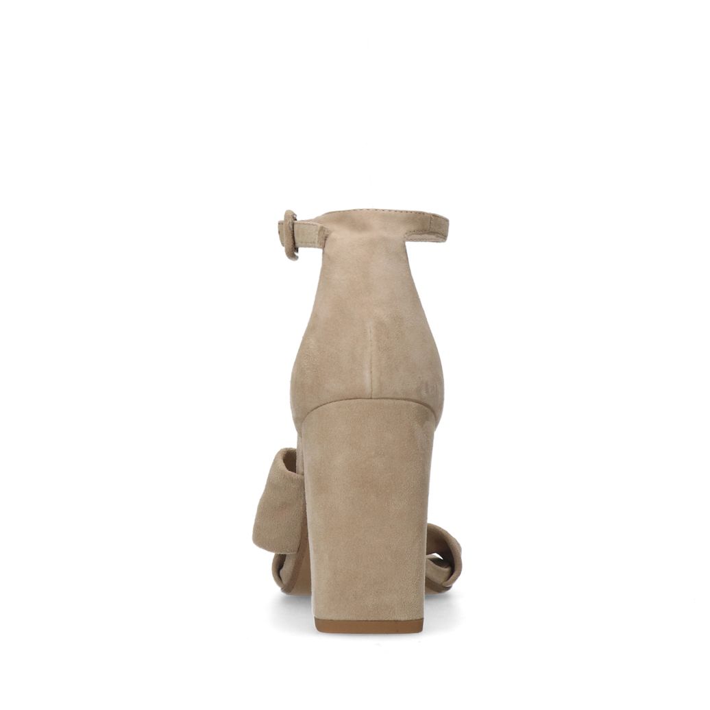 Beige geknoopte suède sandalen met hak