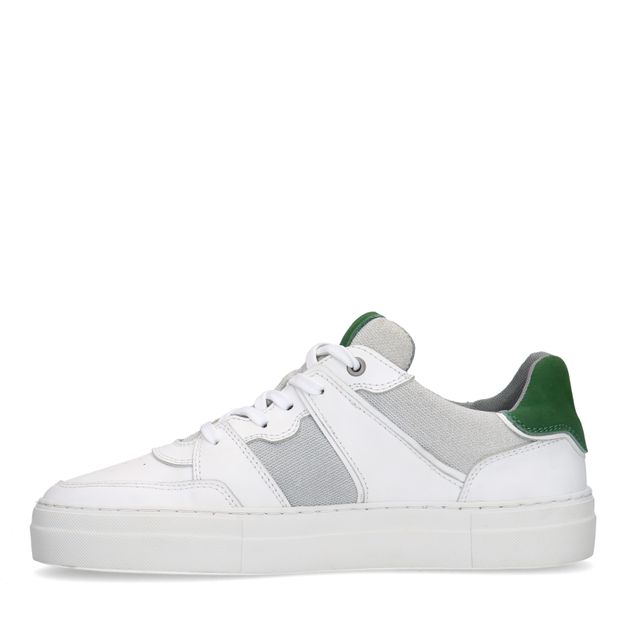 Weiße Ledersneaker mit grünen Details
