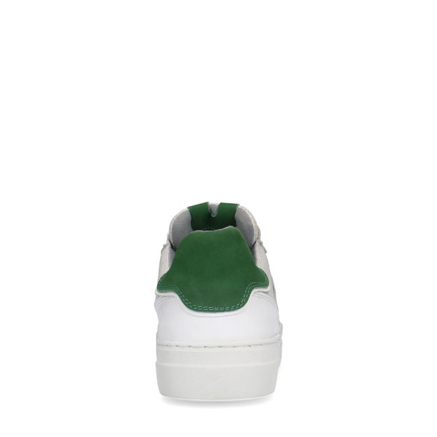 Witte leren sneakers met groene details

