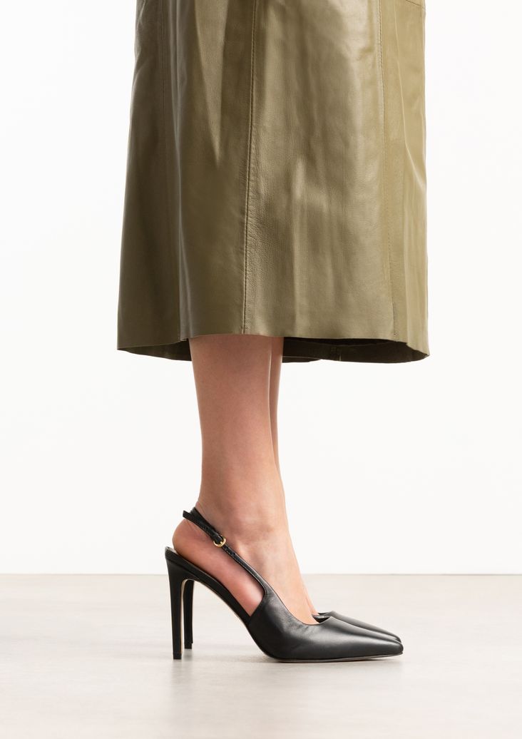 Schwarze Slingbackpumps aus Leder