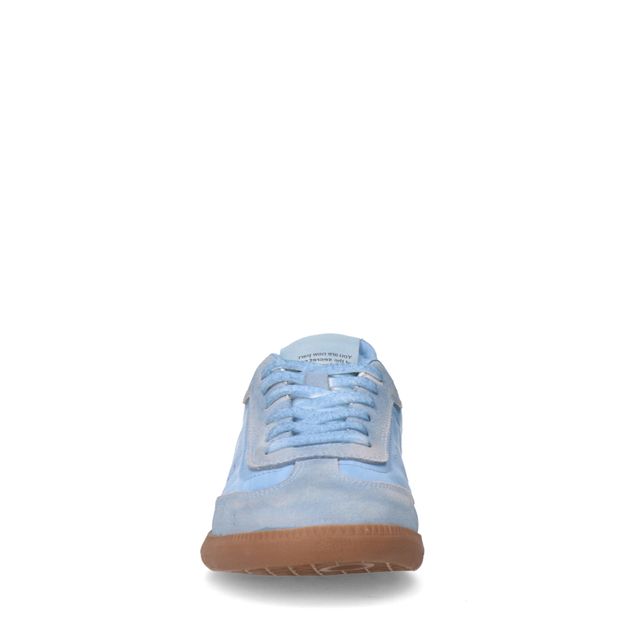 Blaue Sneaker