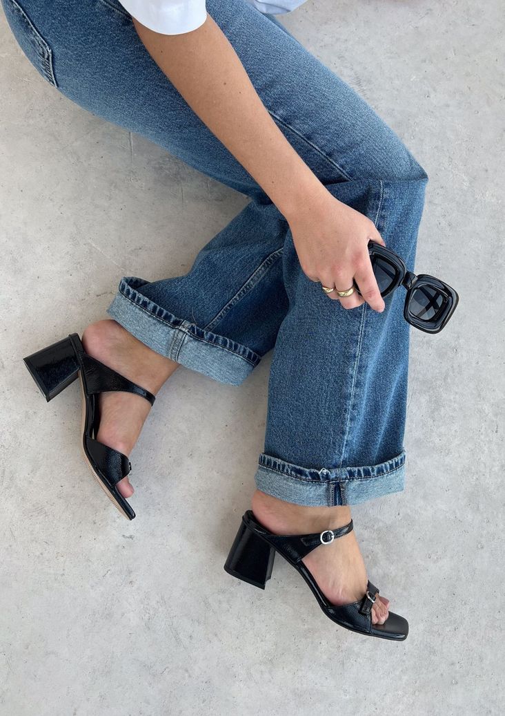 Sandales à talon en cuir - noir