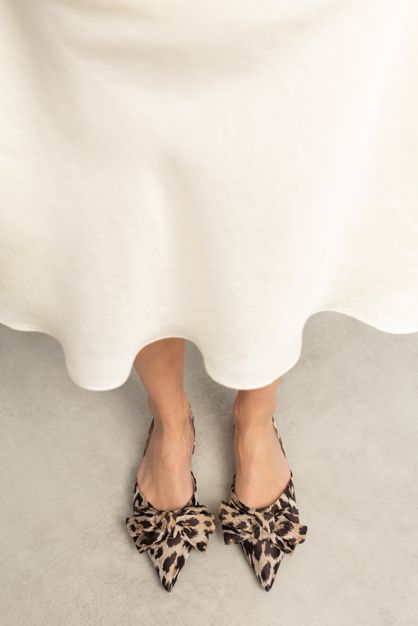 Slingbacks mit Leoprint und Schleife