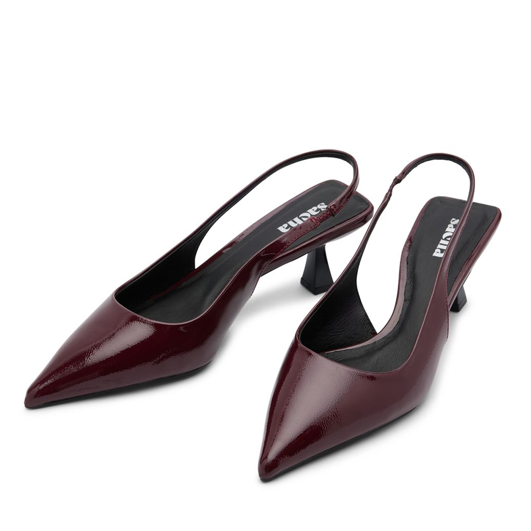 Bordeaux lak slingback pumps