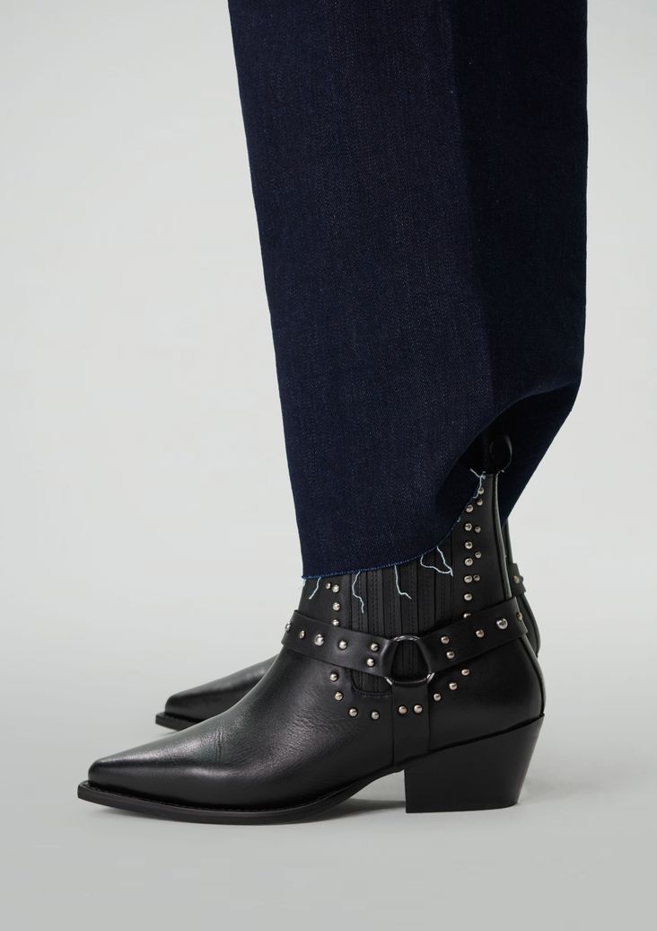 Zwarte leren western enkellaarsjes met studs