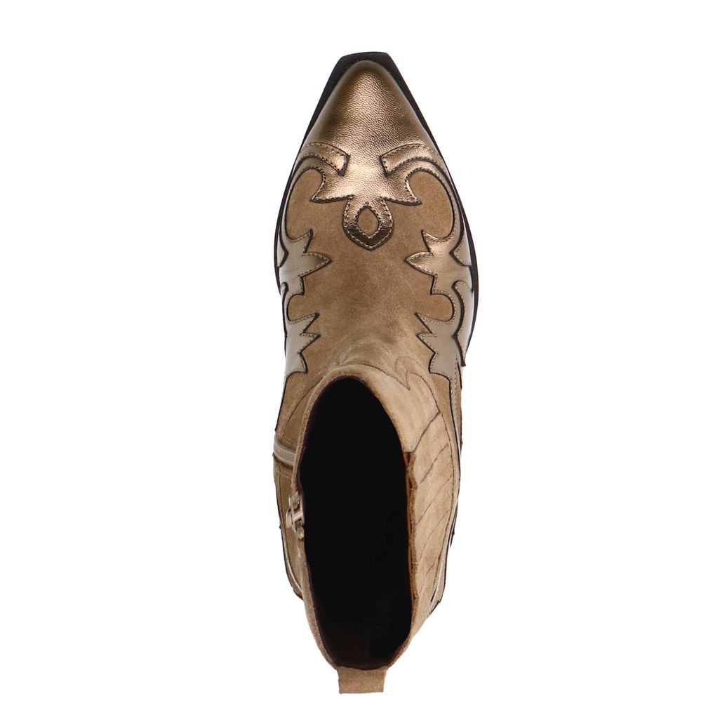 Beigefarbene Veloursleder-Cowboystiefeletten mit bronzefarbenen Details
