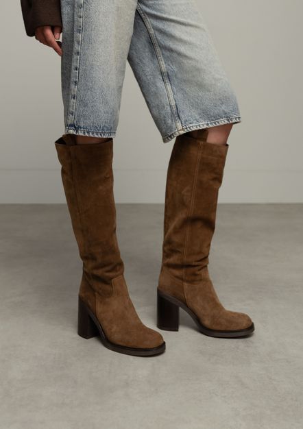Bottes hautes en daim avec talon cubain - taupe
